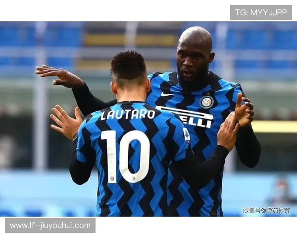 蓝色足球军团的崛起与辉煌历程探析及其全球影响力解析